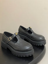 China Replica LV Women Shoes 136usd Only